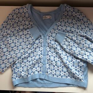 Hollister sweater